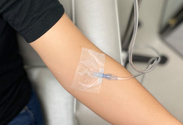 INFÚZNA LIEČBA VYSOKÝMI DÁVKAMI VITAMÍNOM C